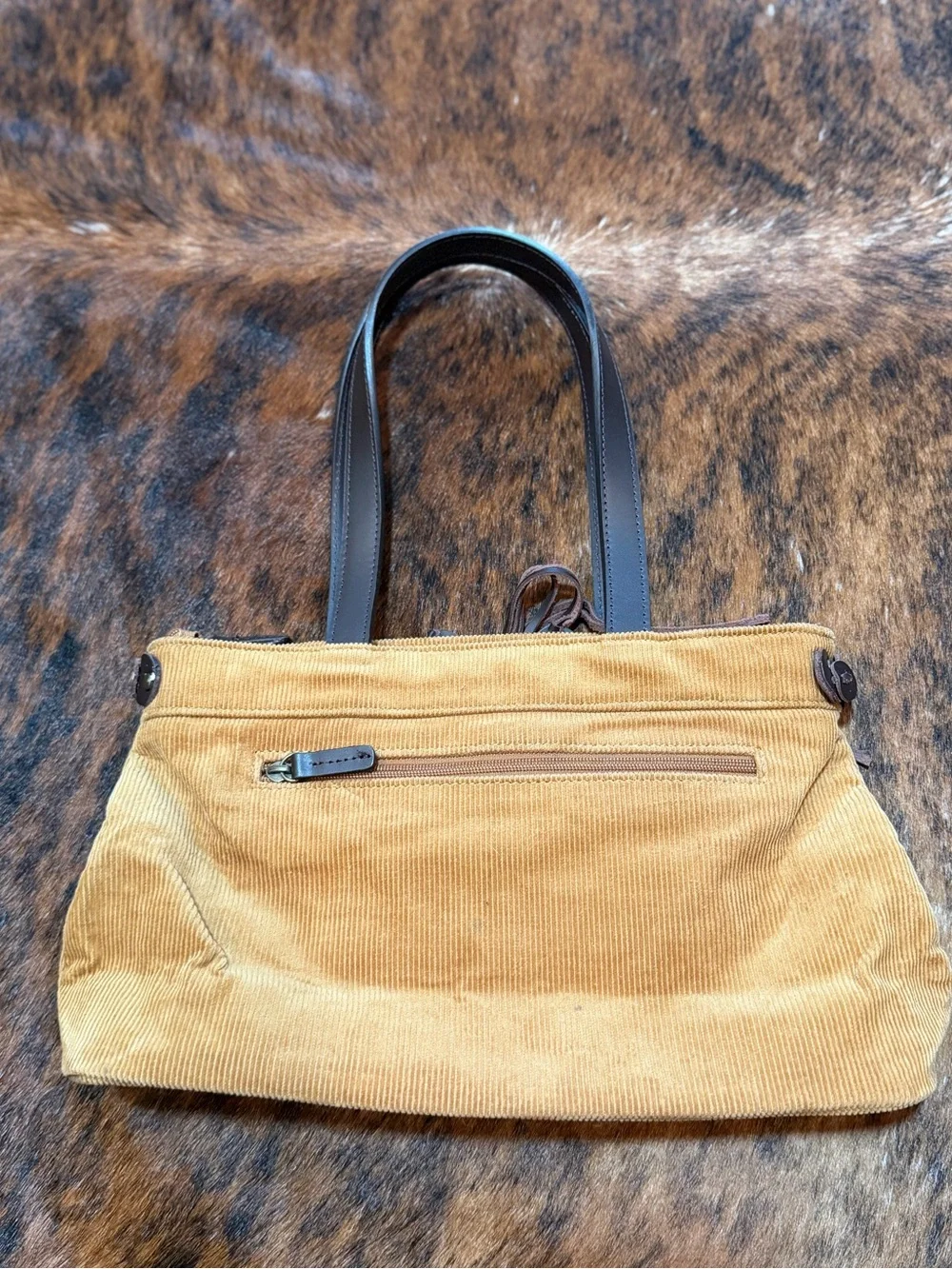 Sant Mario’s stylish mustard